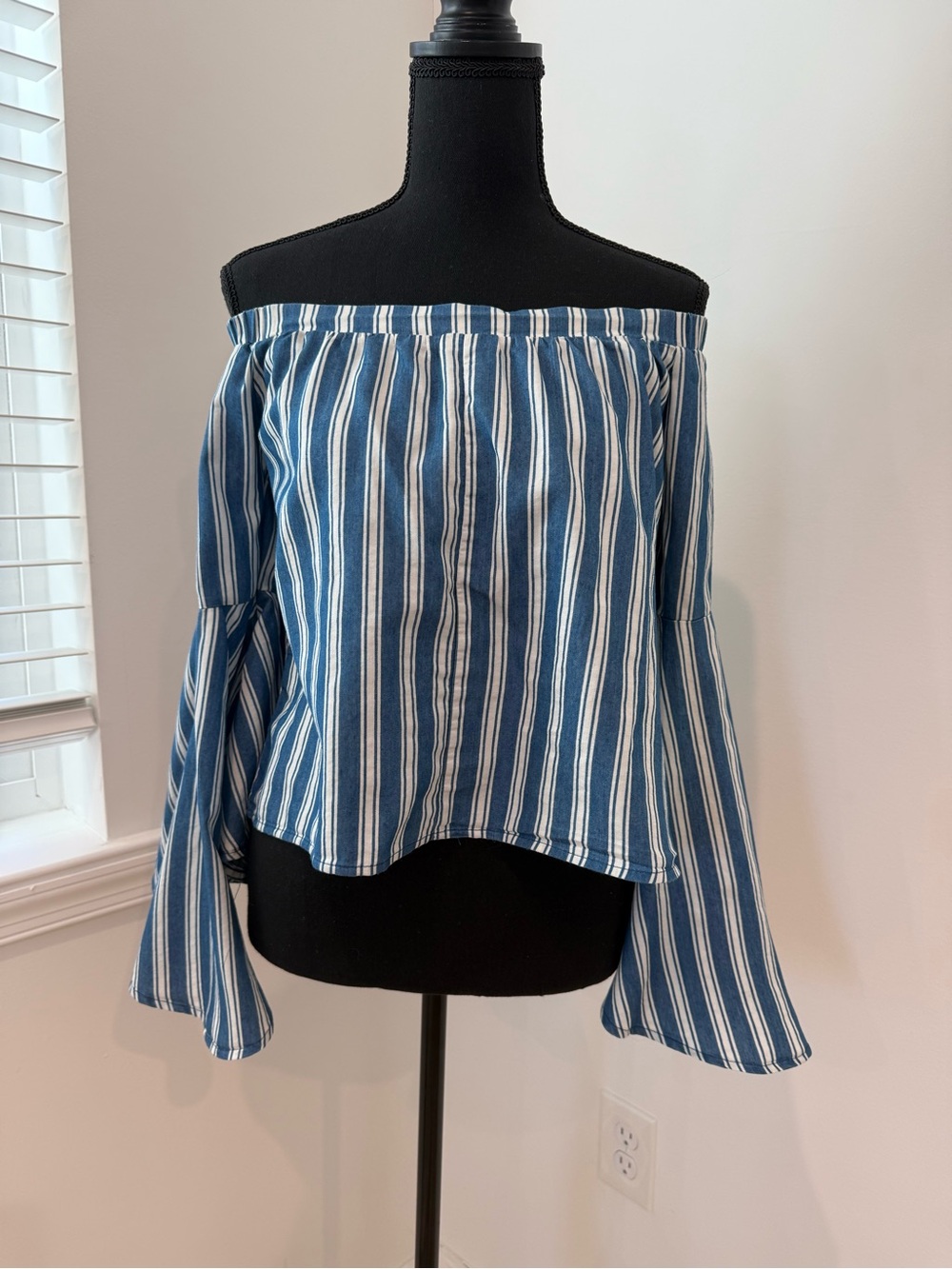 Duet Blue & White Striped Off-the-Shoulder Bell Sleeve Top | Size Medium
